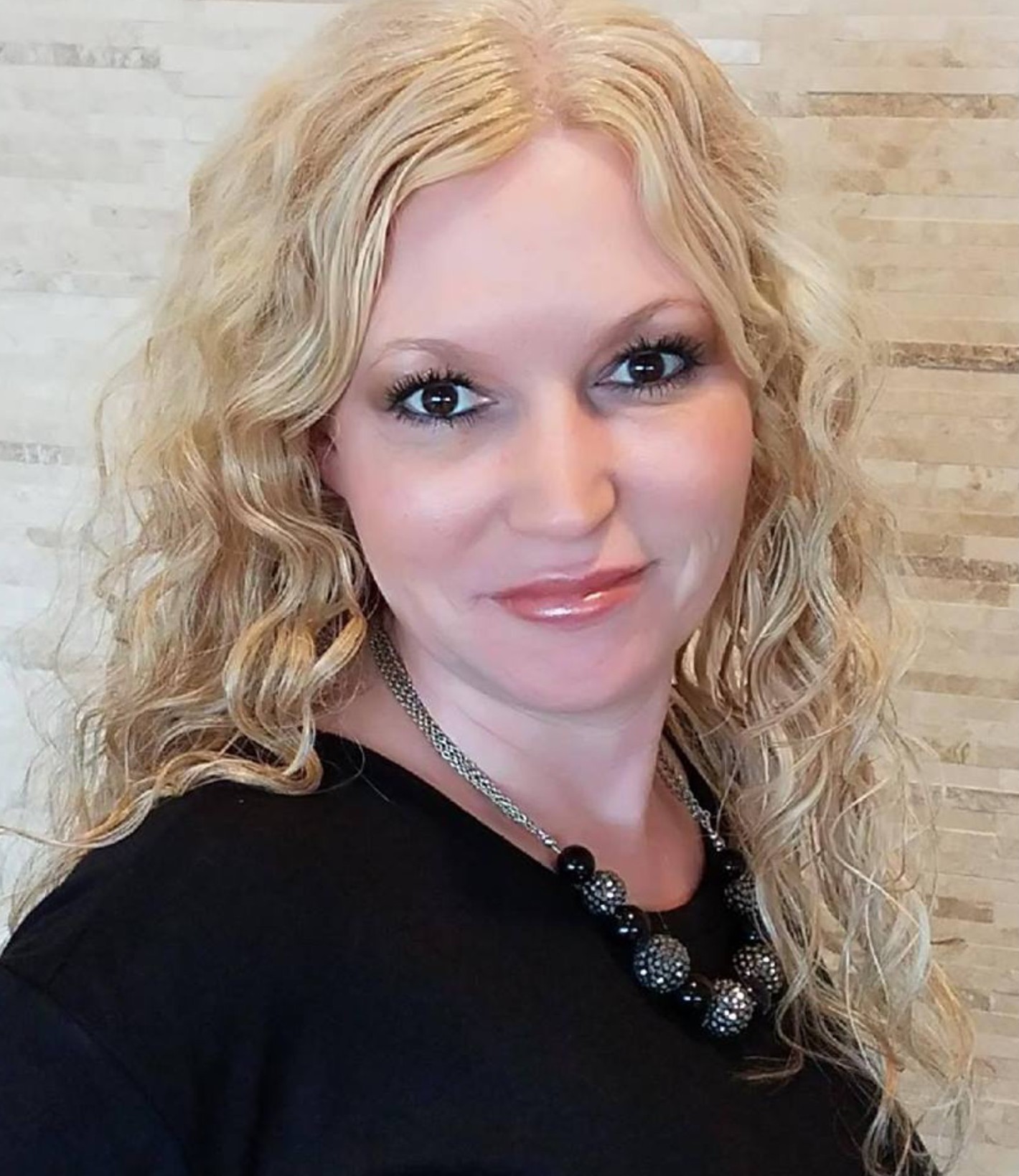 Vickie head shot